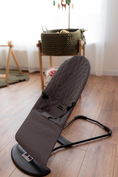 Дитячий шезлонг (крісло-гойдалка)  для новонароджених дуга з іграшками в подарунок Сірий | Зображення 5