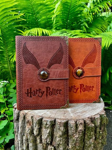 Блокнот Harry Potter “Золотий Снітч” — щоденник із екошкіри з застібкою та декором