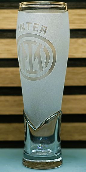 Подарунковий крафтовий келих для пива соку води 440 мл з гравіюванням лого футбольного клубу Інтер | Зображення 2