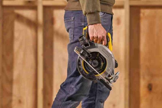 Пила циркулярная аккумуляторная STANLEY FATMAX SFMCS550B | Зображення 6