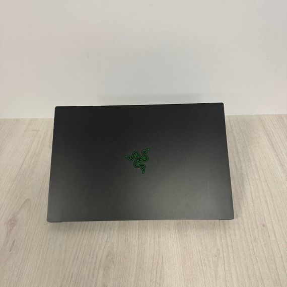 Ігровий ноутбук Razer Blade 15 RZ09-0409 / 15.6" (1920x1080) IPS / Intel Core i7-11800H (8 (16) ядер по 2,3 - 4,6 ГГц) / 16 ГБ DDR4 / 1000 ГБ SSD NVMe / nVidia GeForce RTX 3070, 8 ГБ GDDR6, 256-bit / WebCam б/в | Зображення 7