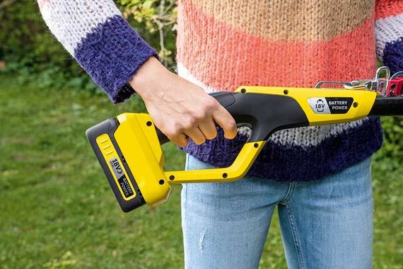 Акумуляторний штанговий кущоріз Karcher  PHG 18-45 Battery, 18В, 45см, 18мм, 4.2 гк, SOLO (1.444-210.0) | Зображення 2