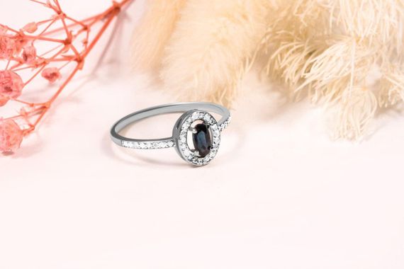 Кольцо из белого золота с сапфиром и бриллиантами 19 | Зображення 2