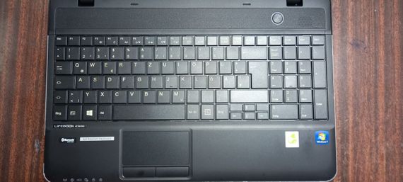 Ноутбук Fujitsu LifeBook A512 / 15.6" TN / Intel Core i5-3230M (2(4) ядра по 2.6-3.2 GHz) / 8 GB DDR3 / 300GB HDD / HD Graphics 4000 / WebCam б/у | Зображення 2