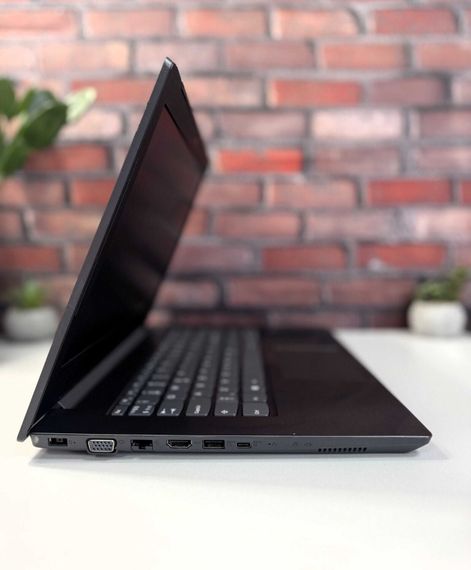Ноутбук Lenovo V330-14IKB 81B0 / 14" (1920x1080) IPS / Intel Core i5-8250U (4 (8) ядра по 1.6 - 3.4 GHz) / 8 GB DDR4 / 256 GB SSD / Intel UHD Graphics 620 / WebCam б/у | Зображення 6