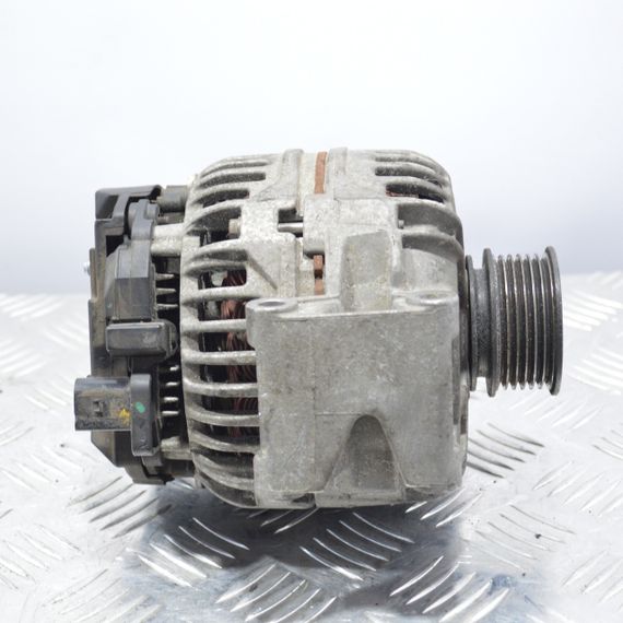 Генератор 14V 140A 1.8 / 2.0 Volkswagen Golf Passat Sharan 2005-2018 Генератор Фольксваген Гольф Пассат Шаран 06B903016AB | Зображення 1