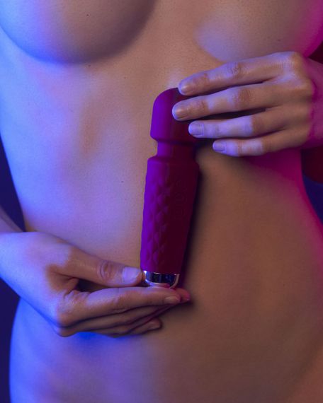 Мінівібромасажер Dorcel Wand Mini Wanderful Plum | Зображення 6