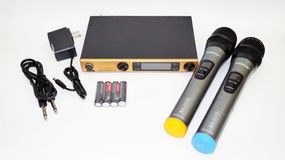 Беспроводная радиосистема на два микрофона Shure SM58 ii + чехол
