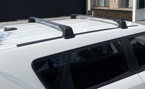 Поперечены в штатные места под ключ Wingbar V3 (2 шт) Серые для Toyota Land Cruiser 200