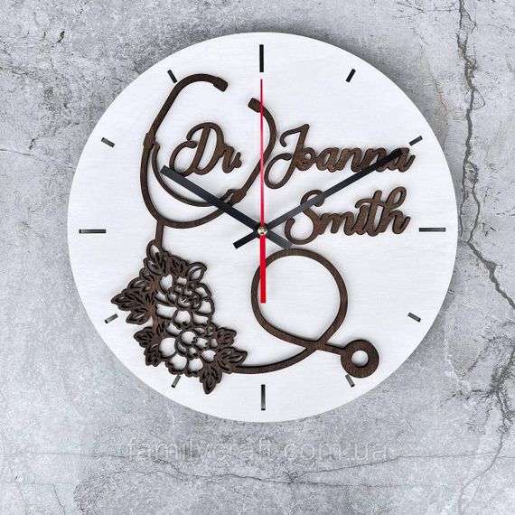 Іменний настінний годинник для лікаря з дерева Подарунок медику або медсестрі | Зображення 6