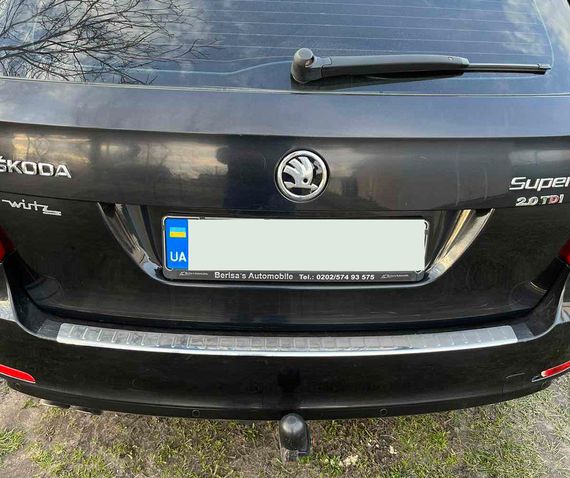 Накладка на задний бампер Carmos (SW, нерж) для Skoda Superb 2009-2015 гг.