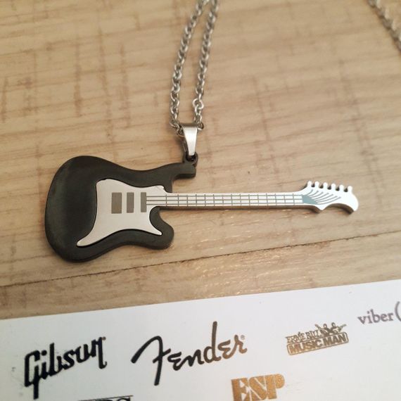Чоловічий кулон ланцюжок гітара прикрашання біжутерія чорний Fender Stratocaster | Зображення 4