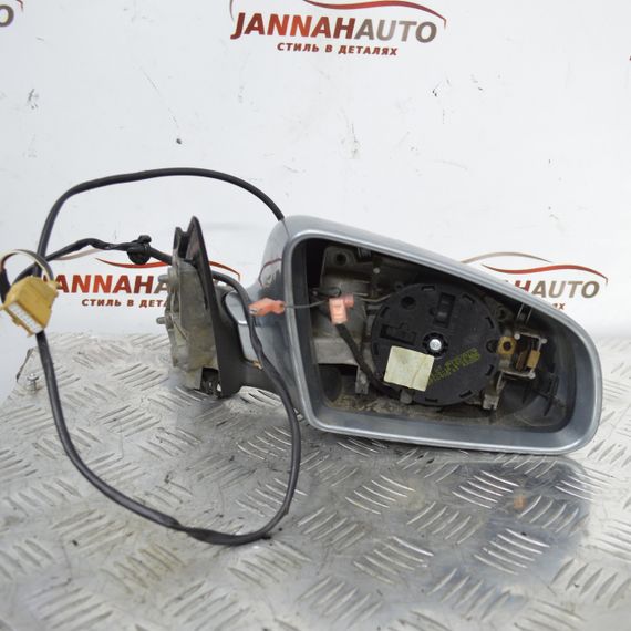 Дзеркало заднього виду праве Audi A4 B7 2004-2007 зовнішнє 5 пінів Ауді А4 б7
