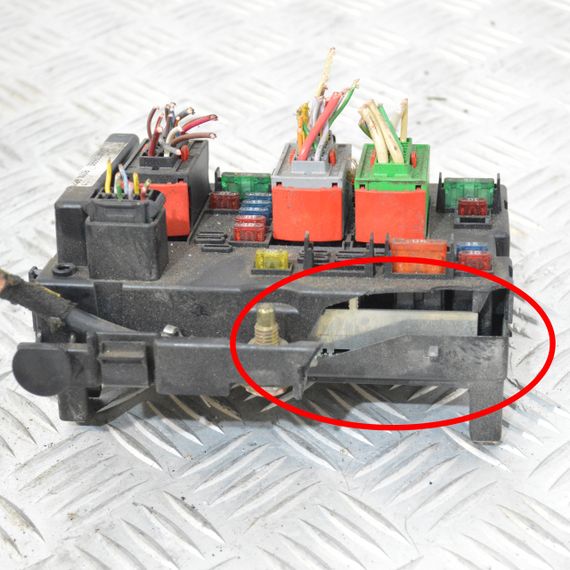 Блок запобіжників BSM B3 Peugeot 206 307 1999-2012 Модуль БСМ Б3 Пежо 206 307 9644038680 | Зображення 1