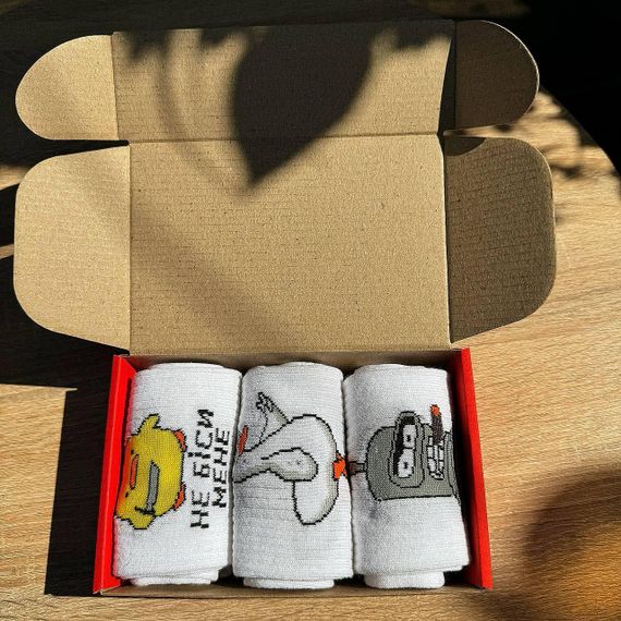 Подарочный набор мужских носков в коробке размер 40-45 3 пары цвет белый  ч3бокс044 | Зображення 7