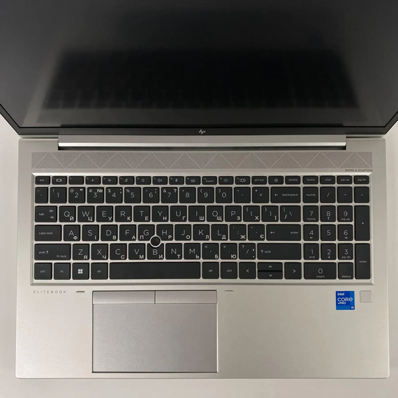 Ультрабук Б-класс HP EliteBook 850 G8 / 15.6" (1920x1080) IPS / Intel Core i5-1145G7 (4 (8) ядра по 2.6 - 4.4 GHz) / 16 GB DDR4 / 275 GB SSD / Intel Iris Xe Graphics / WebCam / TouchID б/у + Подарок Беспроводная мышь / USB | Зображення 2