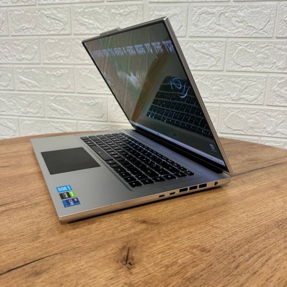 Ігровий ноутбук Gigabyte Aero 16 XE4 / 16" (3840x2400) OLED / Intel Core i7-12700H (14 (20) ядер по 3.5 - 4.7 GHz) / 16 GB DDR4 / 1000 GB SSD / nVidia GeForce RTX 3070 Ti, 8 GB GDDR6, 256-bit / WebCam б/в | Зображення 4
