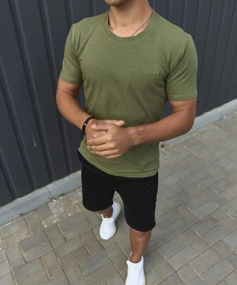 Мужской однотонный летний костюм шорты и футболка, размер 52, цвет черный с хаки | Зображення 3