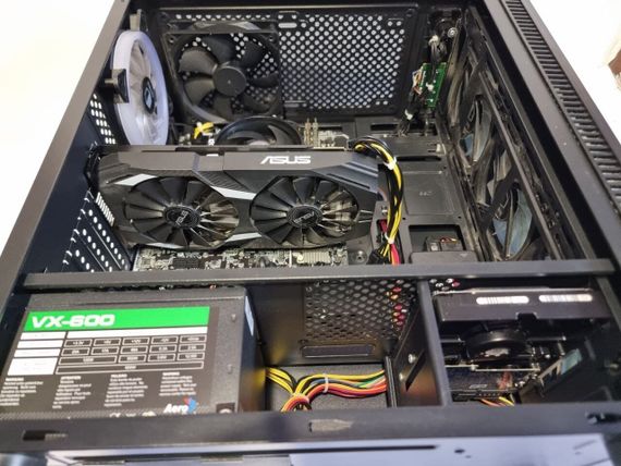 Ігровий ПК Qube Tower / AMD Ryzen 3 2200G (4 ядра по 3.5 - 3.7 GHz) / 16 GB DDR4 / 256 GB SSD + 1000 GB HDD/AMD Radeon RX 580, 8 GB GDDR5, 256-bit/600W + Кабелі в комплекті б/в | Зображення 8