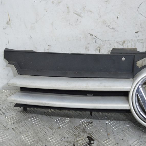Решітка радіатора Volkswagen Golf IV 1997-2003 Решітка бампера Фольксваген Гольф 4 | Зображення 1