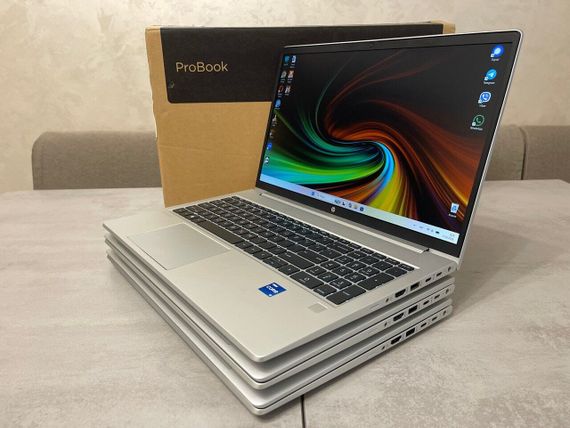 Ультрабук HP ProBook 450 G10 / 15.6" (1920x1080) IPS / Intel Core i5-1335U (10 (12) ядер по 3.4 - 4.6 GHz) / 16 GB DDR4 / 256 GB SSD M.2 / Intel Iris Xe Graphics / Fingerprint / WebCam б/у | Зображення 5