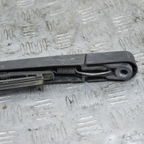 Щіткотримач задній Opel Astra H 2004-2012 Склоочисник двірник заднього скла Опель Астра Н 53777256 | Зображення 1