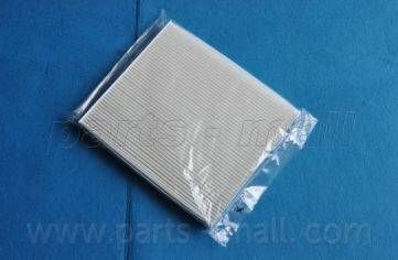 Фільтр салону вугільний HYUNDAI SANTA FE 06-, SONATA 05- (вир-во PARTS-MALL) PARTS-MALL PMAC18 на KIA LOTZE (MG)