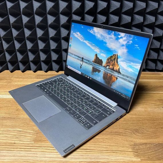 Ультрабук Б-клас Lenovo IdeaPad S340-14API / 14" (1920x1080) IPS / AMD Ryzen 7 3700U (4 (8) ядра по 2.3 - 4.0 GHz) / 8 GB DDR4 / 128 GB SSD / AMD Radeon RX Vega 10 Graphics / WebCam б/в | Зображення 3