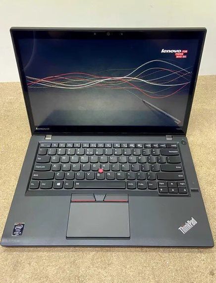Ультрабук Lenovo Thinkpad T450s / 14" (1920x1080) IPS Touch / Intel Core i5-5300U (2 (4) ядра по 2.3 - 2.9 GHz) / 12 GB DDR3 / 480 GB SSD / Intel HD Graphics 5500 / WebCam / 2x АКБ б/в | Зображення 1