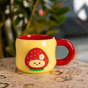 Чашка фарфоровая с магнитом Клубника 400 (мл) подарочная кружка прикольная чашка для детей на подарок Желтый с красным FM-53A