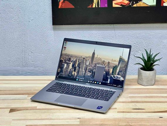 Ультрабук Dell Latitude 5440 / 14" (1920x1200) IPS / Intel Core i5-1245U (10 (12) ядер по 3.3 - 4.4 GHz) / 16 GB DDR4 / 256 GB SSD M.2 / Intel Iris Xe Graphics / WebCam / Win 11 Pro б/в | Зображення 2