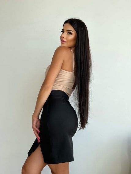 Женская короткая юбка с разрезом из костюмки NA982  размер 46/48, цвет черный | Зображення 1