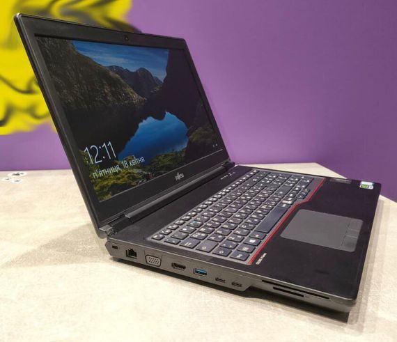 Мобільна робоча станція Fujitsu Celsius H780 / 15.6" (1920x1080) IPS / Intel Core i7-8750H (6 (12) ядер по 2.2 - 4.1 GHz) / 32 GB DDR4 / 512 GB SSD / nVidia Quadro P2000, 4 GB GDDR5, 128-bit / WebCam / 4G б/в | Зображення 2