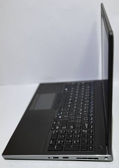Мобильная рабочая станция Dell Precision 7540 / 15.6" (1920x1080) IPS / Intel Core i7-9750H (6 (12) ядер по 2.6 - 4.5 GHz) / 16 GB DDR4 / 512 GB SSD / nVidia Quadro T2000, 4 GB GDDR6, 128-bit / WebCam б/у | Зображення 4