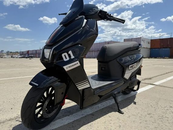 Електроскутер Crosser CR-22 2500W 72V 35 Ah Graphene, до 80 км, 65 км/год, сучасний міський електроскутер Чорний | Зображення 4