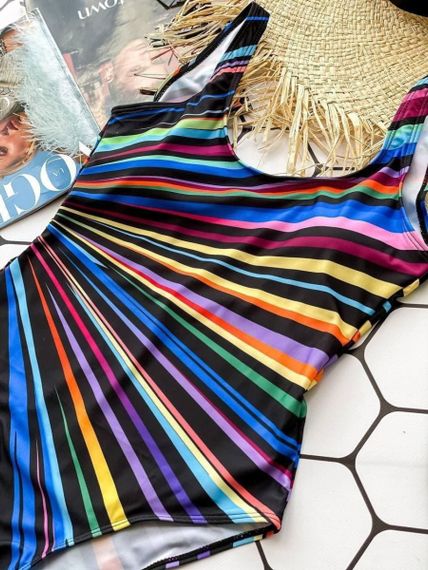 Суцільний смугастий купальник  PLUS SIZE зі зйомними чашками | Зображення 7