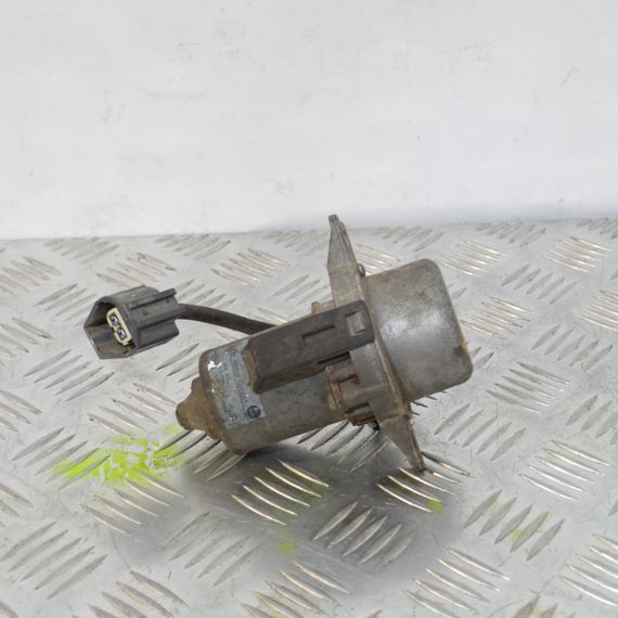 Вакуумний насос Opel Astra Zafira Corsa 2009-2025 Насос вакуумний Опель Астра Зафіра Корса 13311769 | Зображення 1