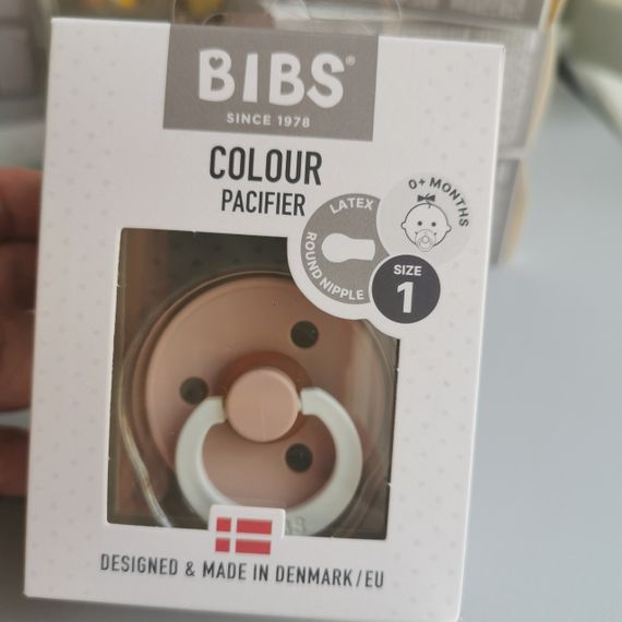Соска пустушка Bibs Colour 0 — 6 міс нічна Blush Glow