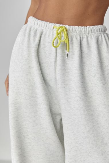 Утеплені однотонні спортивні штани - світло-сірий цвет, L (є розміри) | Зображення 2