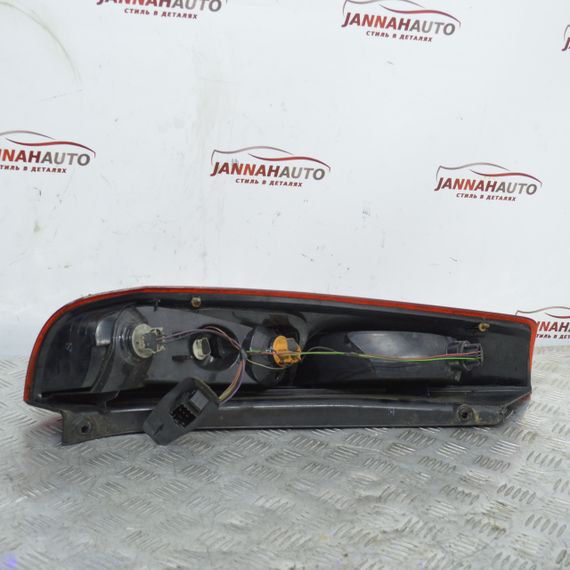 Ліхтар задній правий 3-х дверний Ford Fiesta Mk6 2002-2008 фара задня Форд Фієста 6S61-13404-B / 6S6113404B | Зображення 1