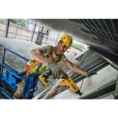 Шуруповерт DeWALT 18V XR Li-Ion, 2x2Ah, 30/5 Нм, 4400 об/мин, кейс (DCF620D2K) | Зображення 3