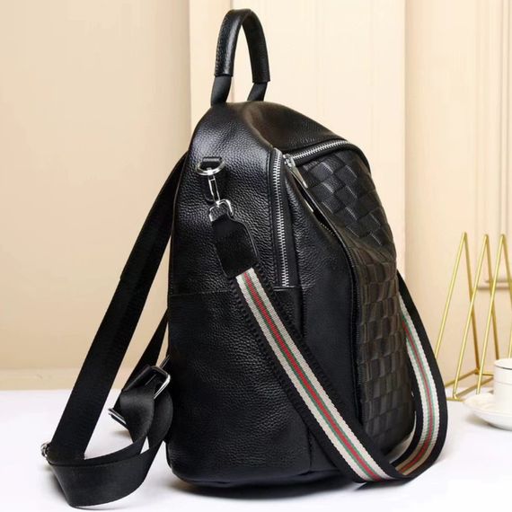 Шкіряний жіночий рюкзак чорним з тисненням 42147 | Зображення 3