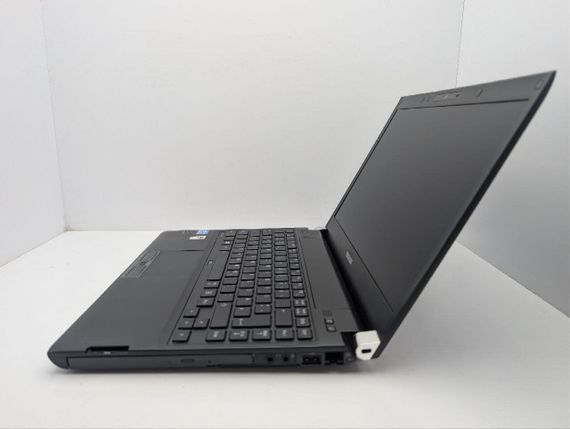 Ноутбук Toshiba Portege R930 / 14" (1366x768) TN / Intel Core i5-3340M (2 (4) ядра по 2.7 - 3.4 GHz) / 8 GB DDR3 / 320 GB HDD / Intel HD Graphics 4000 / WebCam / DVD-ROM б/в | Зображення 4