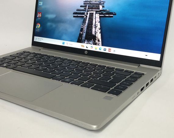 Ультрабук Б-клас HP ProBook 445 G10 / 14" (1920x1080) IPS / AMD Ryzen 3 7330U (4 (8) ядра по 2.3 - 4.3 GHz) / 8 GB DDR4 / 256 GB SSD / AMD Radeon RX Vega 6 Graphics / WebCam / Win 11 Pro б/в + Подарунок Флеш-накопичувач Kingston 64 ГБ | Зображення 9