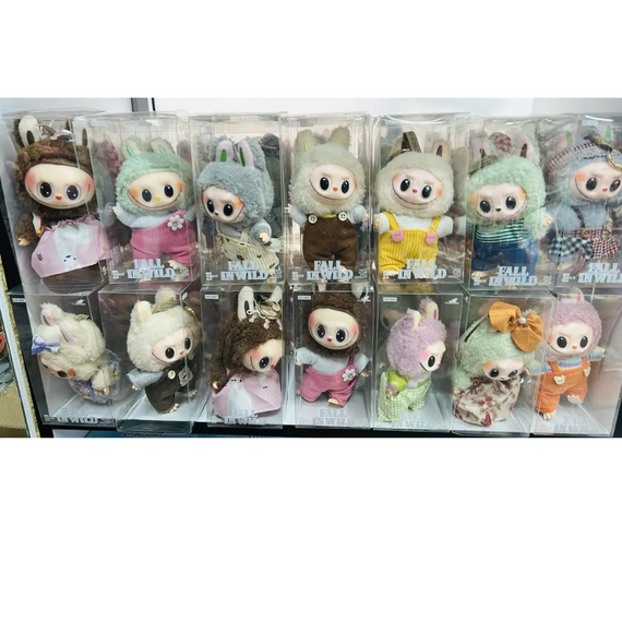 Трендова плюшева іграшка Лабубу в одязі Labubu "Монстри", іграшка сюрприз Labubu Monsters Pop Mart | Зображення 8