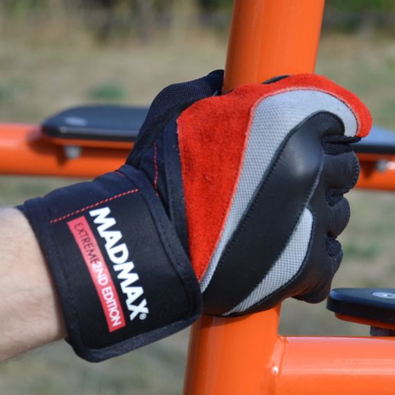 Рукавички для фітнесу MadMax MFG-568 Extreme 2nd edition Black/Red S | Зображення 4