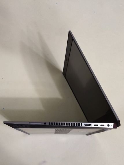 Мобільна робоча станція HP ZBook Studio G5 / 15.6" (3840x2160) IPS / Intel Core i9-8950HK (6 (12) ядра по 2.9 - 4.8 GHz) / 16 GB DDR4 / 256 GB SSD / nVidia Quadro P20 WebCam б/в | Зображення 4