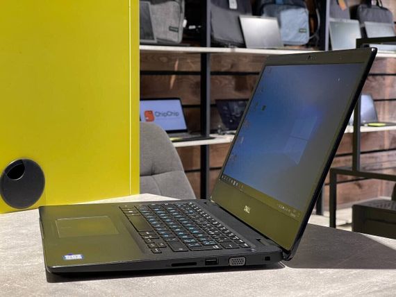 Ультрабук Dell Latitude 3400 / 14" (1920x1080) IPS / Intel Core i5-8250U (4 (8) ядра по 1.6 - 3.4 GHz) / 16 GB DDR4 / 240 GB SSD / Intel UHD Graphics / WebCam б/у | Зображення 3
