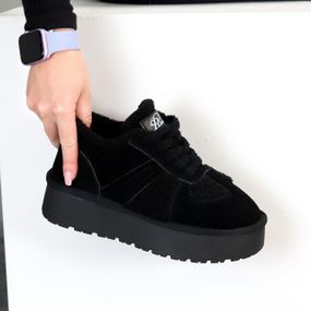 Чорні кросівки уггі натуральна замша з хутром Тедді на потовщеній підошві