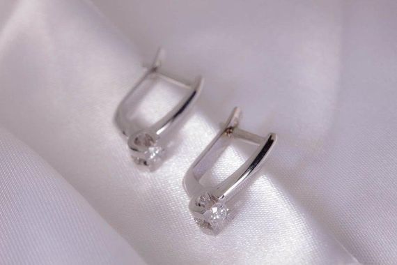 Сережки из белого золота с бриллиантами | Зображення 2
